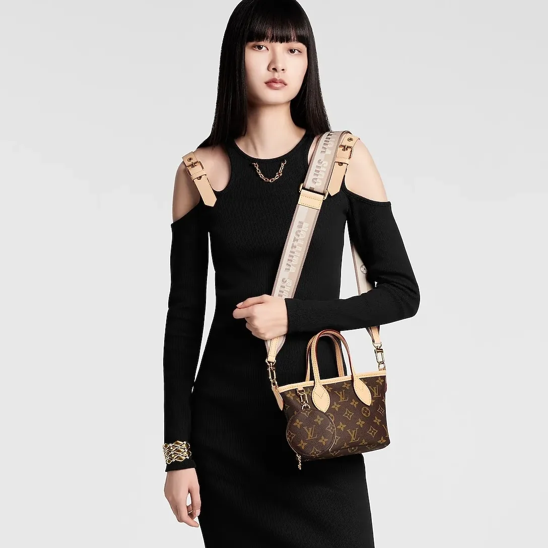 Louis Vuitton Neverfull BB Tote Bag in Beige Gold Hardware Louis Vuitton Neverfull BB Tote Bag in Beige Gold Hardware