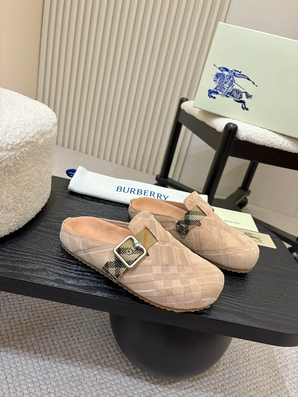 Burberry Check Denim Urchin Clogs for Unisex in Flora Pink Burberry Check Denim Urchin Clogs for Unisex in Flora Pink