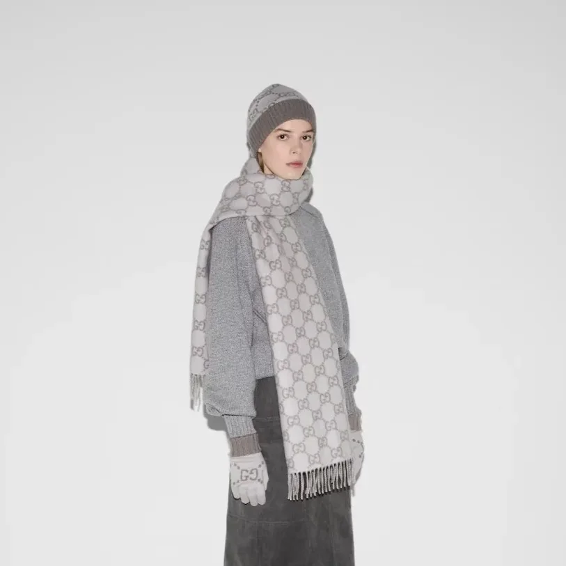 Gucci GG Scarf Grey / Gucci GG Scarf Grey /