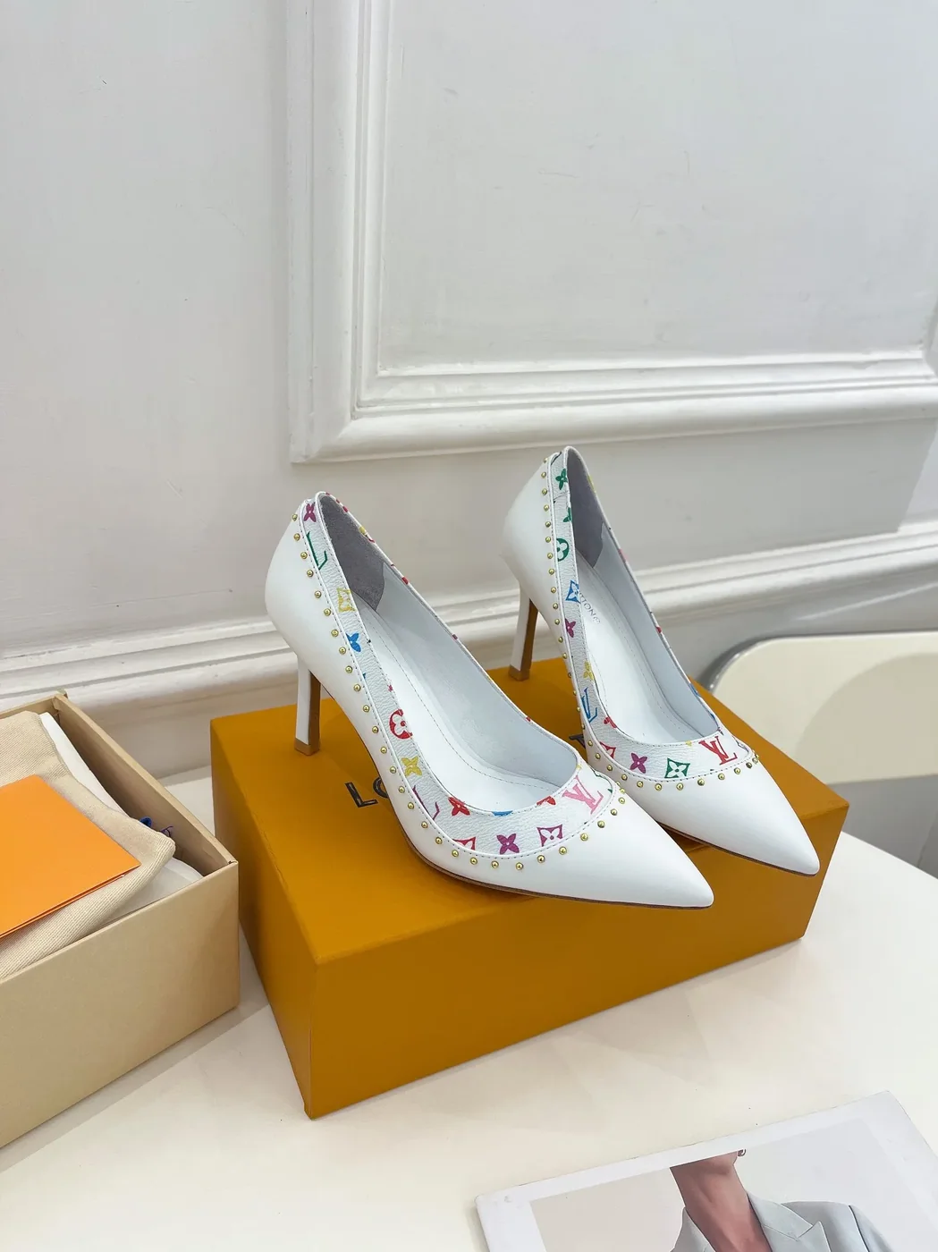 Louis Vuitton Pump White 9.5/ Louis Vuitton Pump White 9.5/