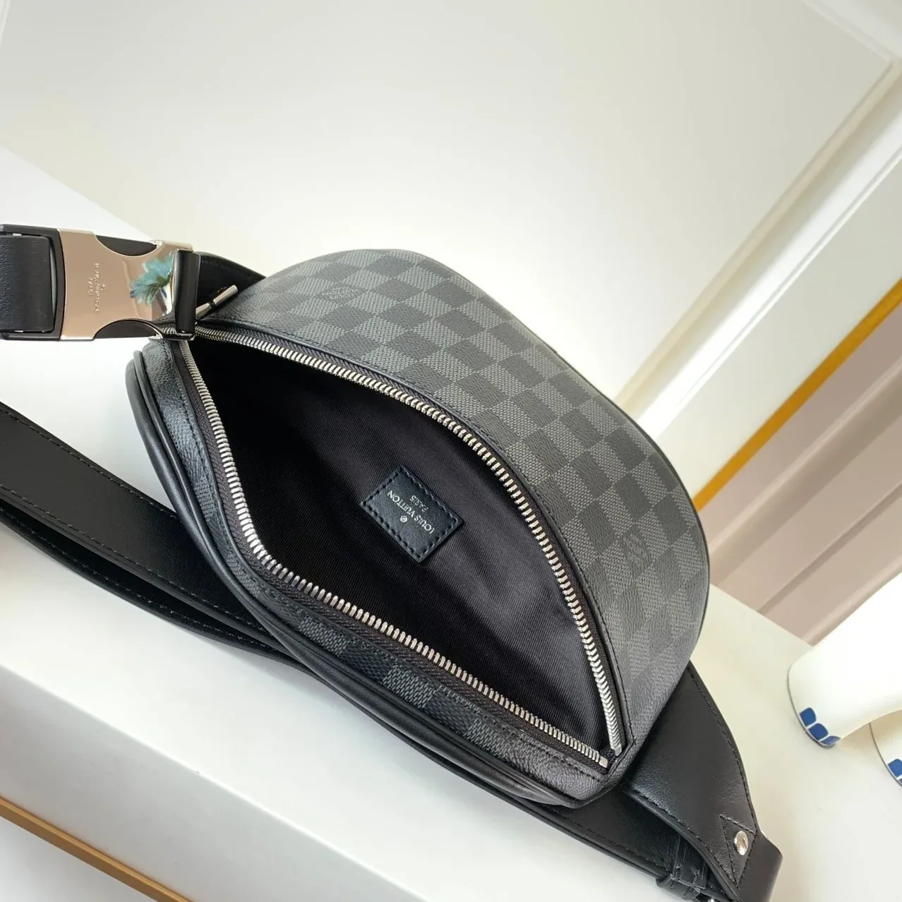 Louis Vuitton Campus Bumbag Damier Graphite Canvas Louis Vuitton Campus Bumbag Damier Graphite Canvas