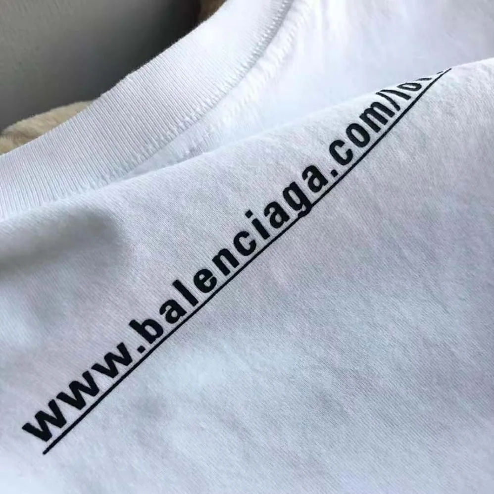 Balenciaga I Love U Medium Fit T-shirt in White Vintage Jersey for Men Balenciaga I Love U Medium Fit T-shirt in White Vintage Jersey for Men