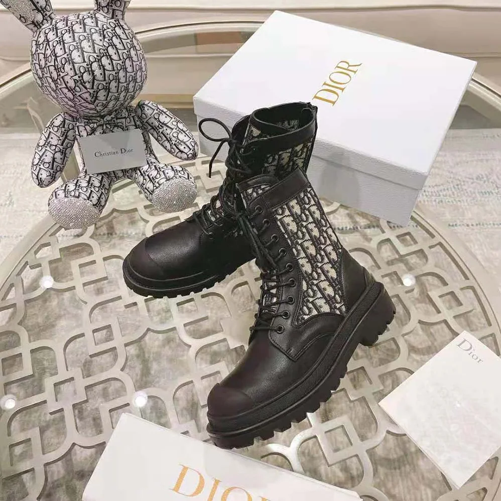 Dior Explorer Ankle Boot Beige and Black Dior Oblique Jacquard and Black Smooth Calfskin for Men Dior Explorer Ankle Boot Beige and Black Dior Oblique Jacquard and Black Smooth Calfskin for Men