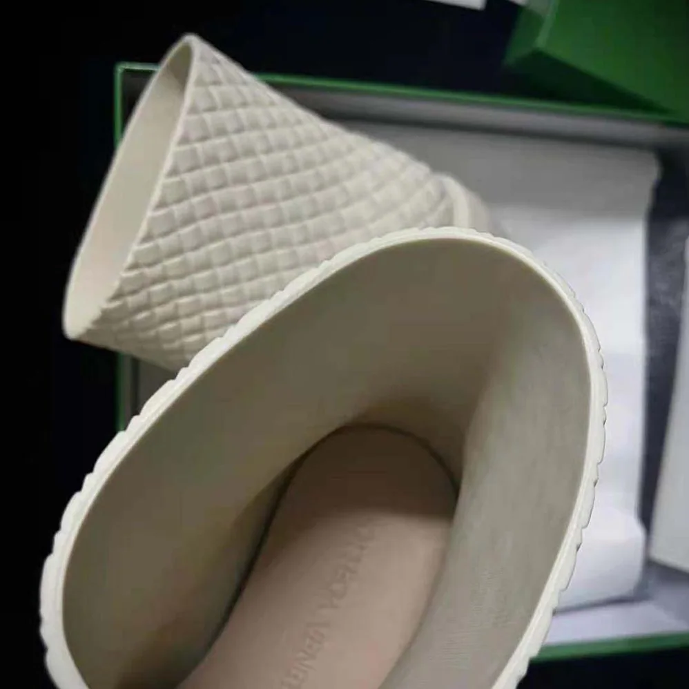 Bottega Veneta Fireman Ankle Boot for Unisex in White