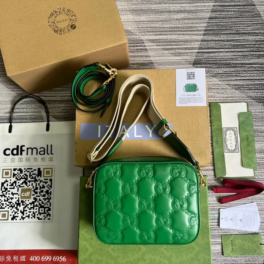 Gucci Matelasse Shoulder Bag in Green Gold Hardware