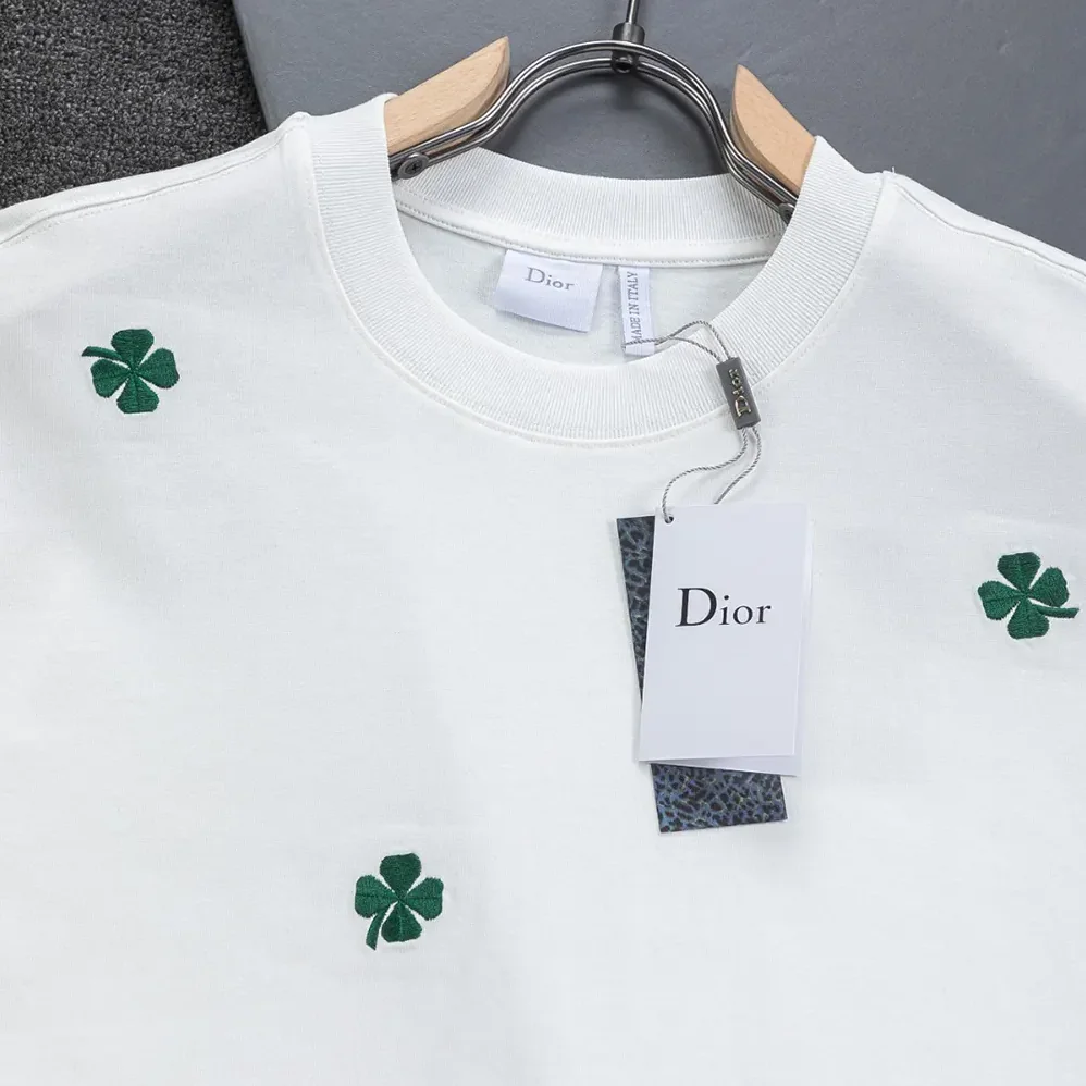 Dior T-Shirt with Dior Clover Embroidery Relaxed Fit White Cotton Jersey for Women Dior T-Shirt with Dior Clover Embroidery Relaxed Fit White Cotton Jersey for Women