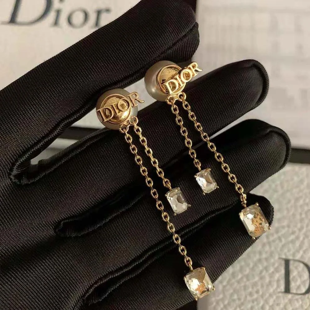 Dior Dior Tribales Earrings White Resin Pearls and White Crystals for Women Dior Dior Tribales Earrings White Resin Pearls and White Crystals for Women