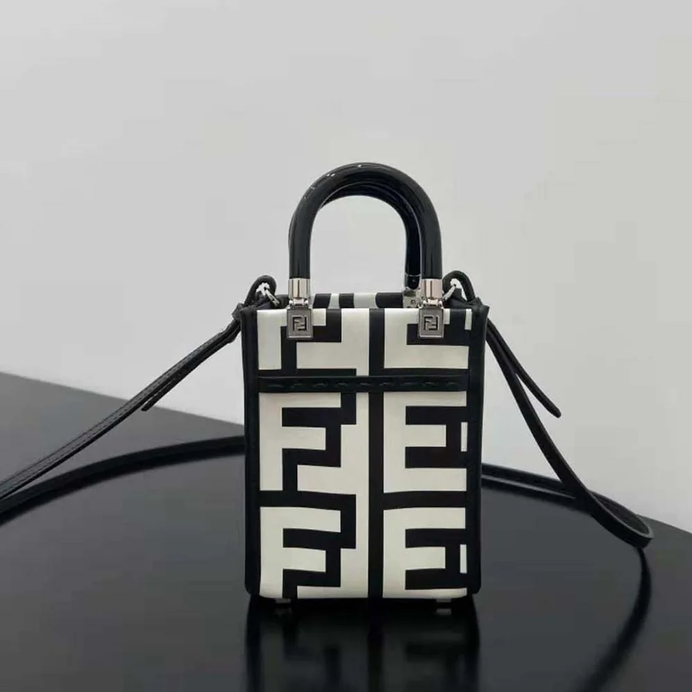 Fendi Mini Sunshine Shopper Two-Tone Printed Lleather Fendi Roma Capsule Mini for Women in Bag Fendi Mini Sunshine Shopper Two-Tone Printed Lleather Fendi Roma Capsule Mini for Women in Bag