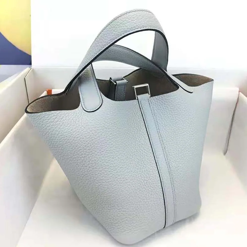 Hermes Picotin Lock 22cm in Clémence leather for Women in Blue Hermes Picotin Lock 22cm in Clémence leather for Women in Blue