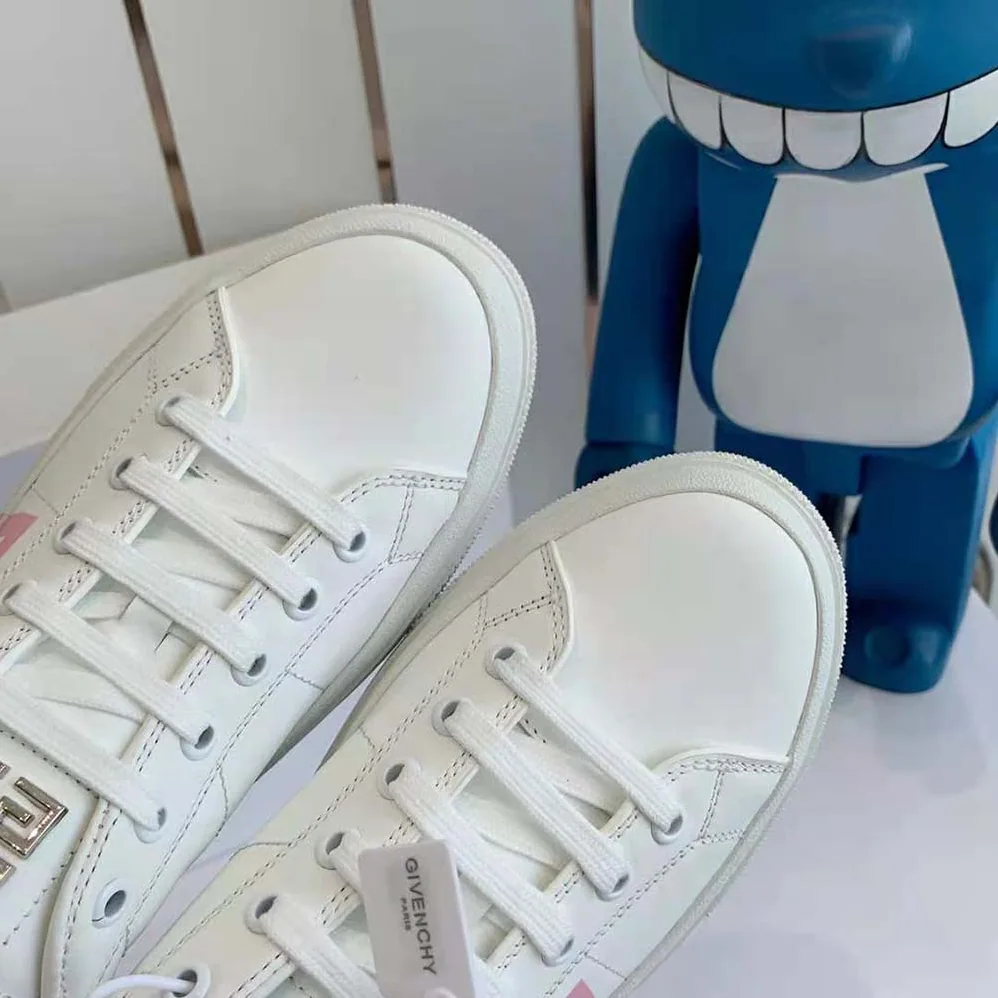 Givenchy 101 Dalmatians City Sport Sneakers in Leather for Women Givenchy 101 Dalmatians City Sport Sneakers in Leather for Women