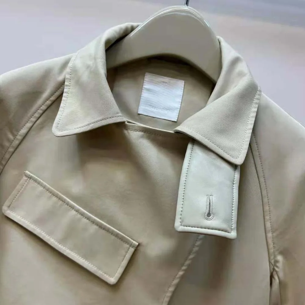 Givenchy Short Trench Coat in Cotton Twill with U-Lock Buckle for Women in Light Beige Givenchy Short Trench Coat in Cotton Twill with U-Lock Buckle for Women in Light Beige