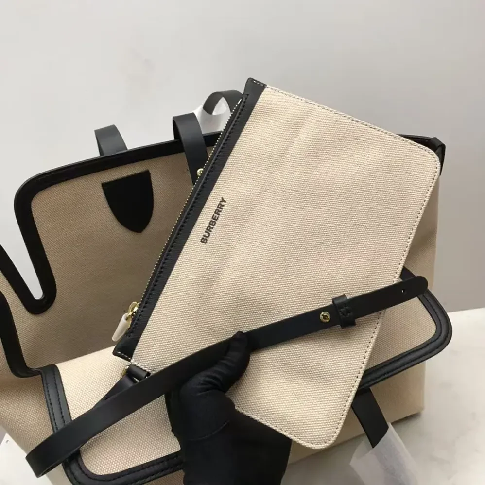 Burberry The Medium Soft Cotton Canvas Belt Bag for Women in Beige Burberry The Medium Soft Cotton Canvas Belt Bag for Women in Beige