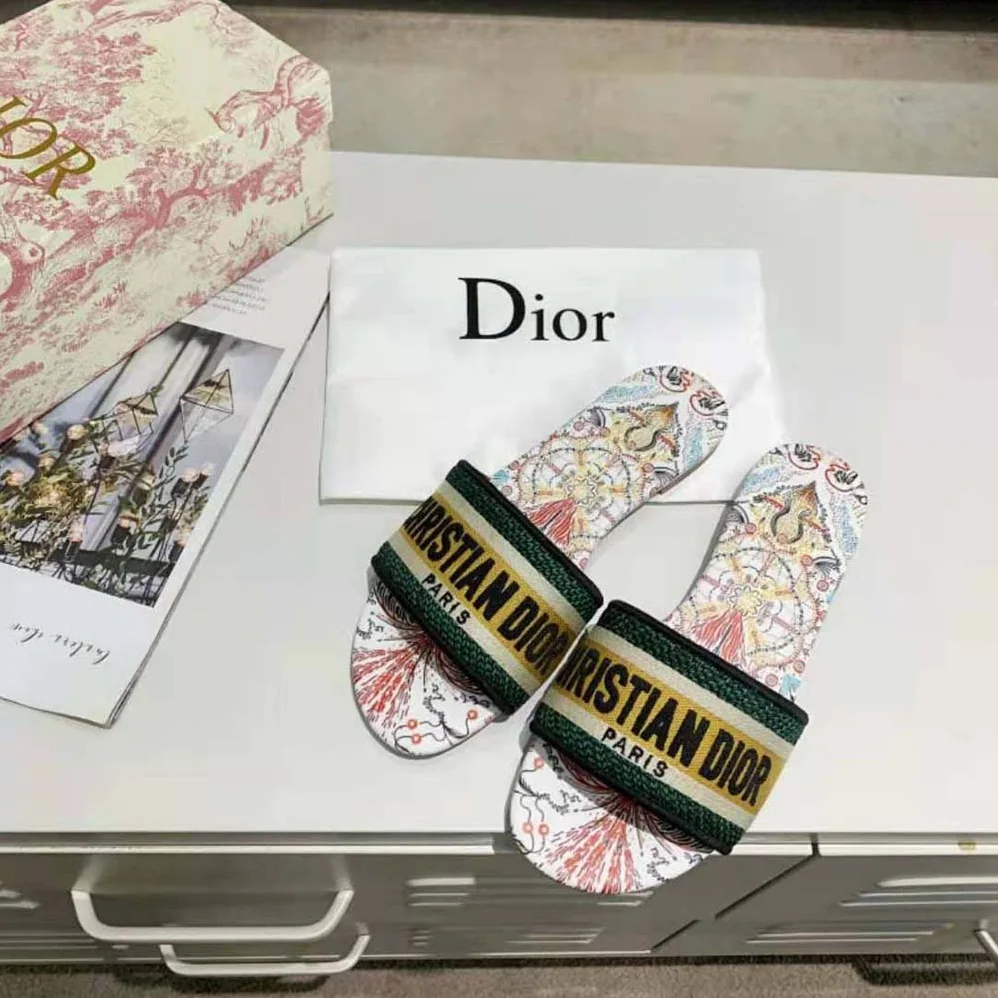 Dior Dway Slide Multicolor Embroidered Cotton for Women in White Dior Dway Slide Multicolor Embroidered Cotton for Women in White