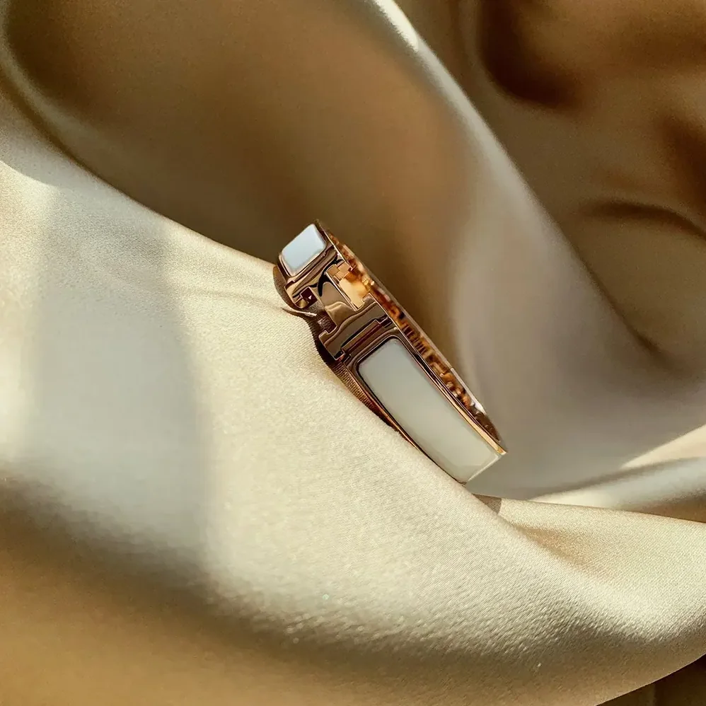 Hermes Clic H Bracelet for Unisex in White Hermes Clic H Bracelet for Unisex in White