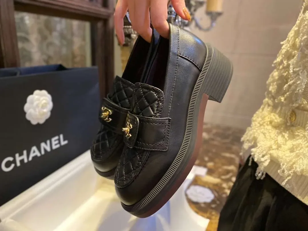 Chanel CC Turn-ock On Trap Heel Loafer Black Chanel CC Turn-ock On Trap Heel Loafer Black