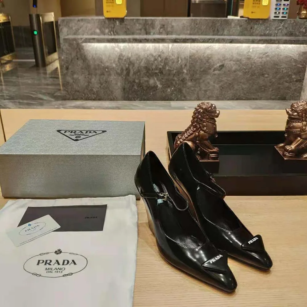 Prada Brushed Leather Pumps in 95 mm Leather-Covered Heel for Women in Black