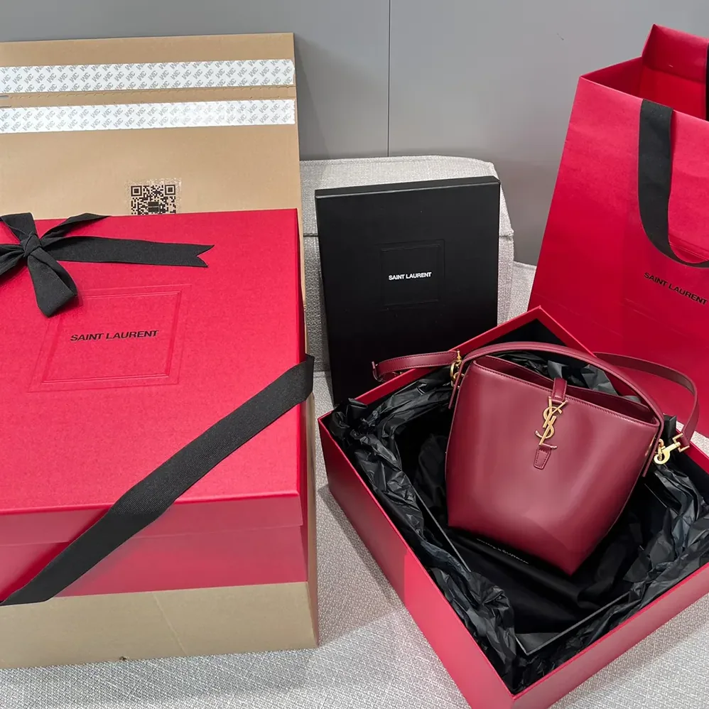 Saint Laurent YSL Le 37 Small in Shiny Leather for Women in Maroon Saint Laurent YSL Le 37 Small in Shiny Leather for Women in Maroon