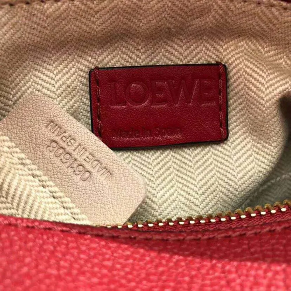 Loewe Puzzle Small Bag in Classic Calf Leather for Women in Red Loewe Puzzle Small Bag in Classic Calf Leather for Women in Red