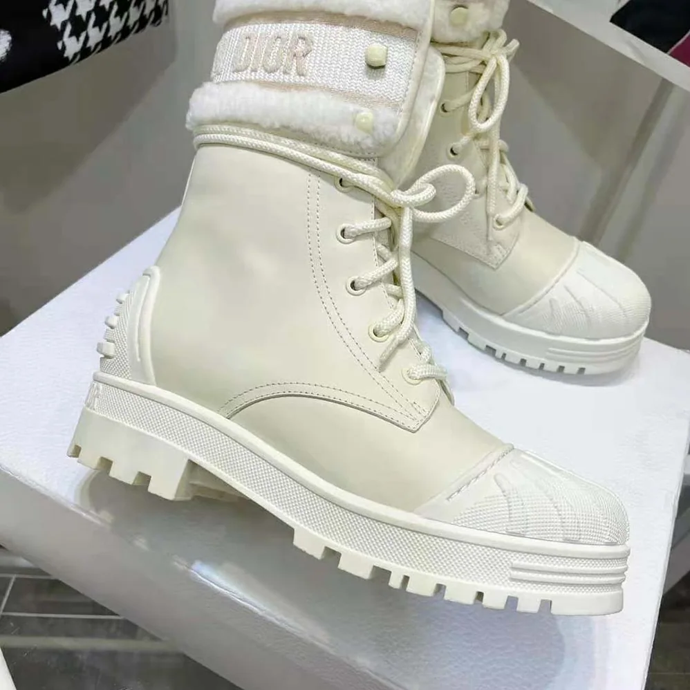 Dior D-Major Ankle Boot White Calfskin and Lambskin Wool for Women Dior D-Major Ankle Boot White Calfskin and Lambskin Wool for Women