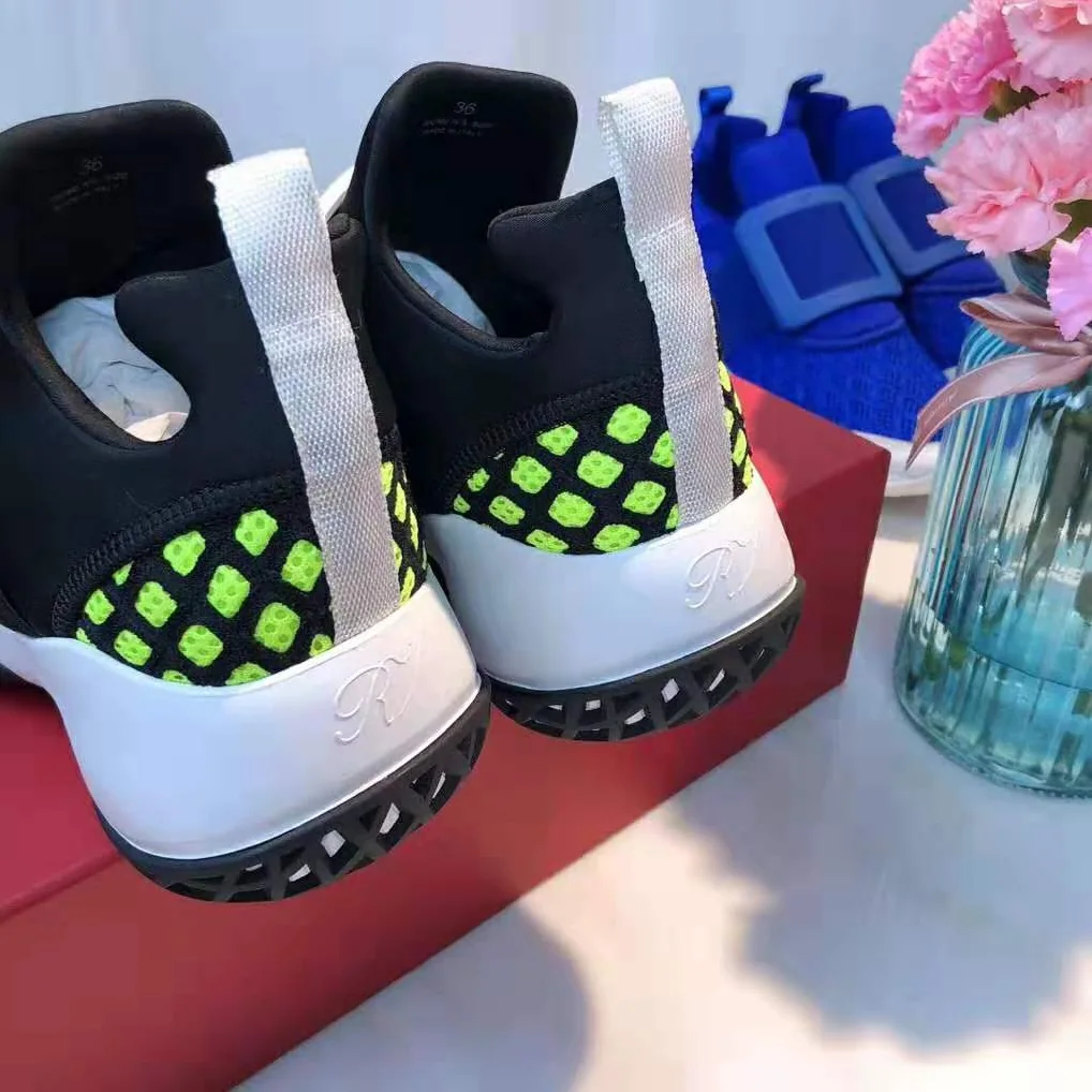 Roger Vivier Viv' Run Sneakers for Women in Pink