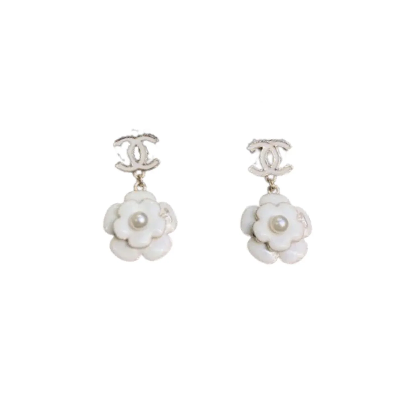 Chanel White Camellia Flower Earrings Gold Tone Chanel White Camellia Flower Earrings Gold Tone