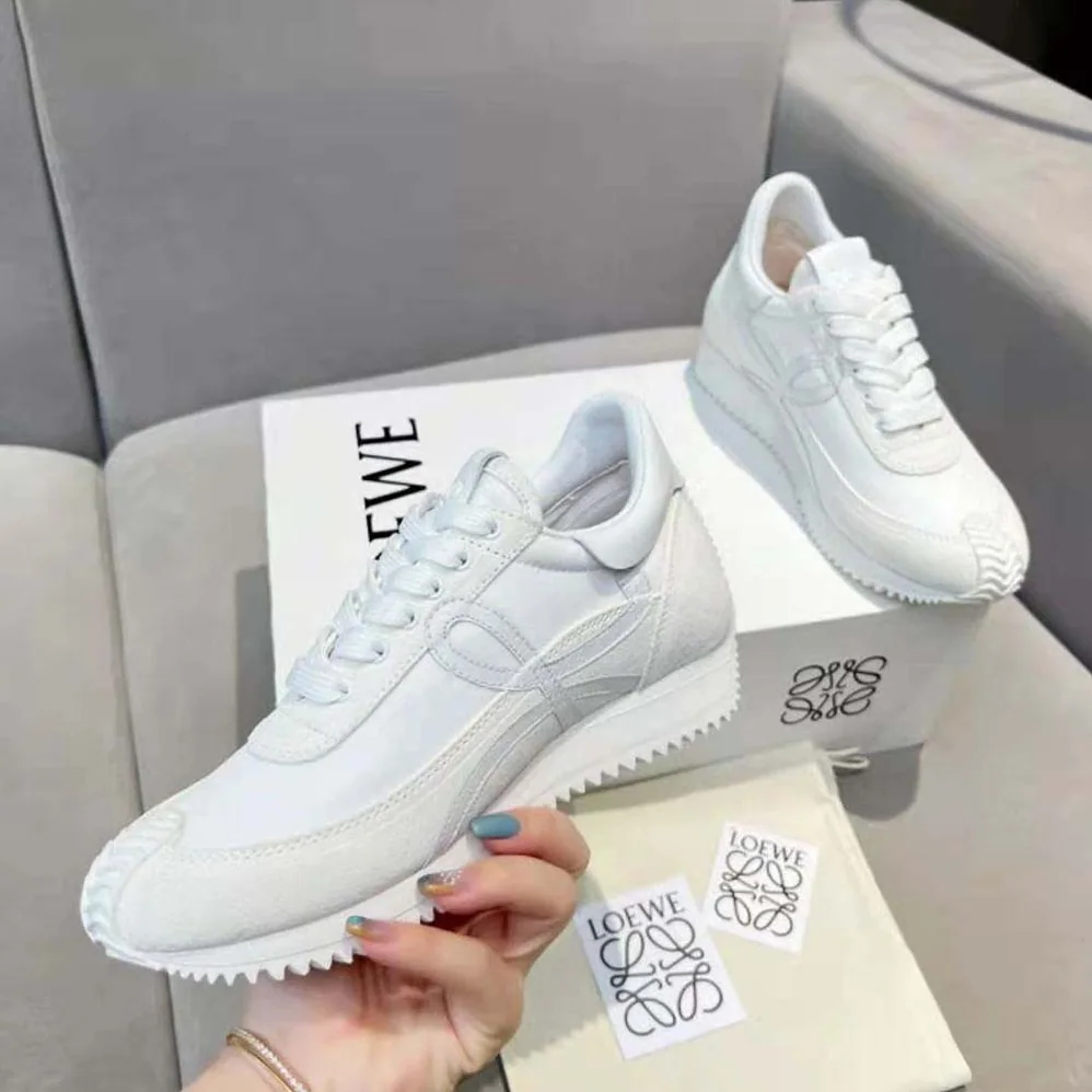 Loewe Flow Runner in Calfskin for Unisex in White Loewe Flow Runner in Calfskin for Unisex in White