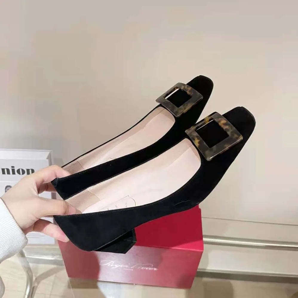 Roger Vivier Belle Vivier Turtle Buckle Pumps in Suede for Women