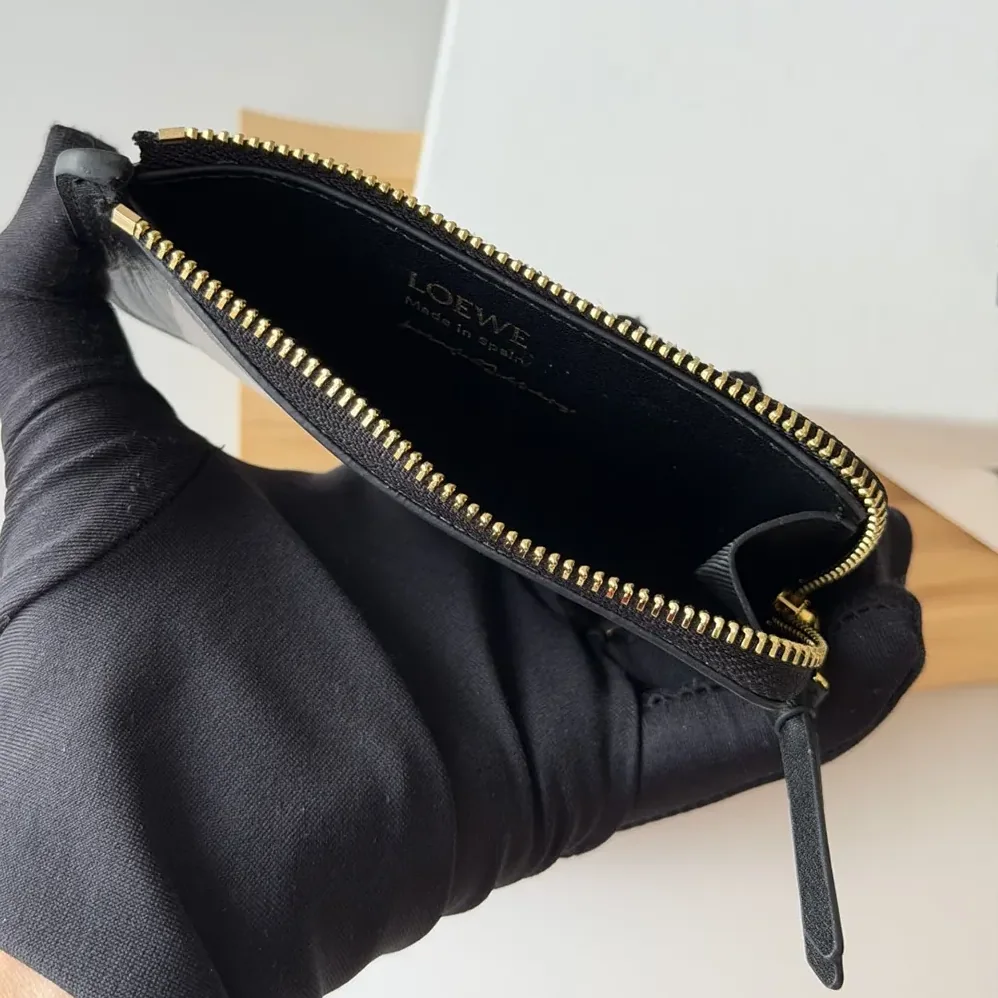Loewe Coin Cardholder in Nappa Calfskin for Unisex in Black Loewe Coin Cardholder in Nappa Calfskin for Unisex in Black