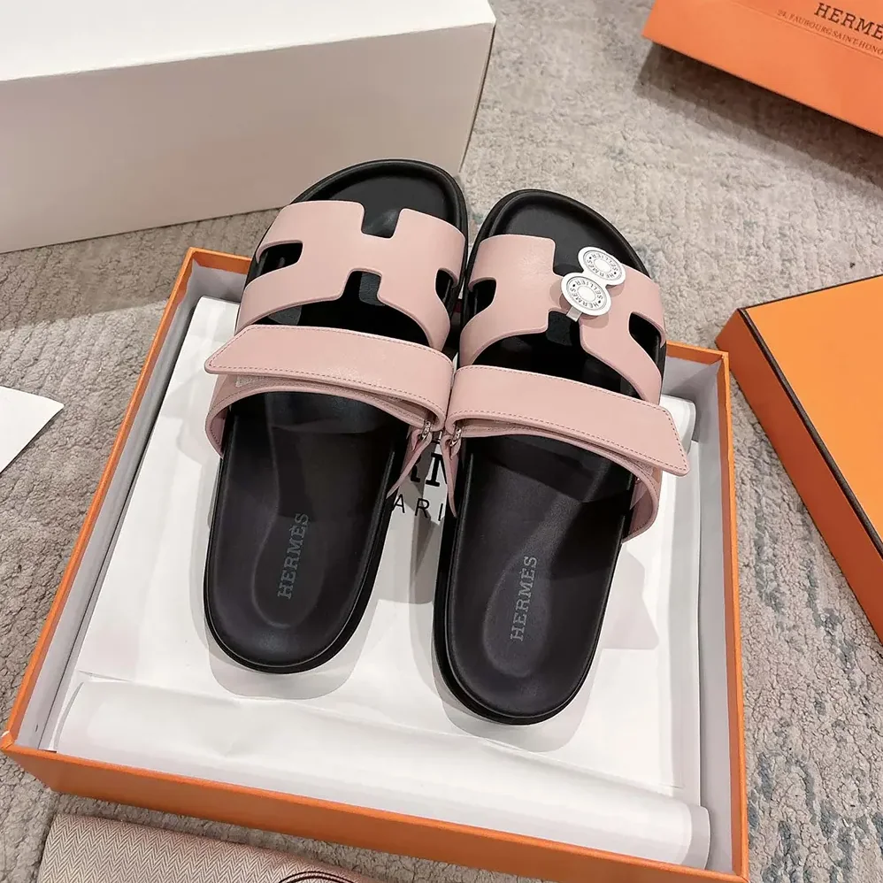 Hermes Chypre Sandal for Unisex in Pink Hermes Chypre Sandal for Unisex in Pink