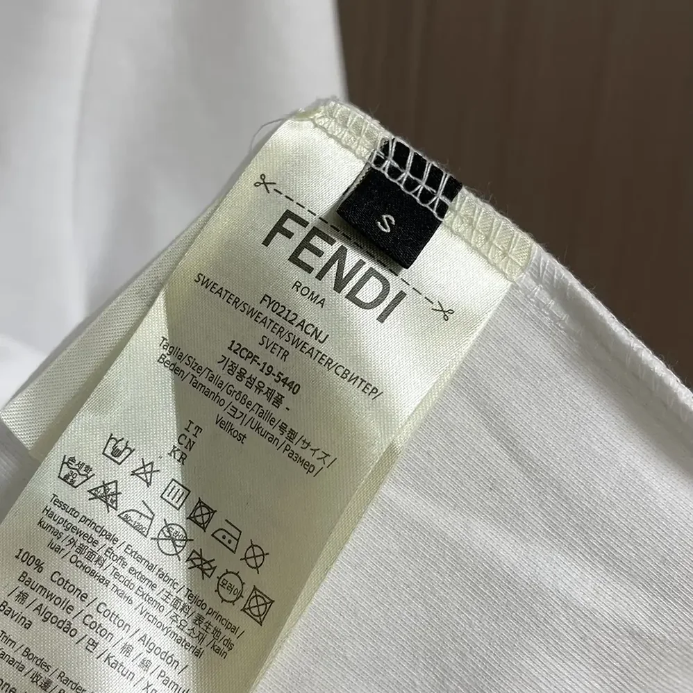 Fendi White Cotton T for Women in shirt Fendi White Cotton T for Women in shirt