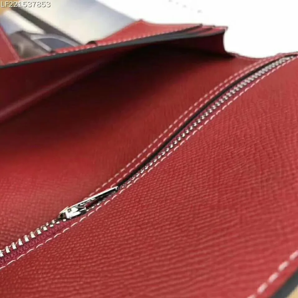 Hermes Medium Bearn Wallet in Epsom Calfskin Leather in Red