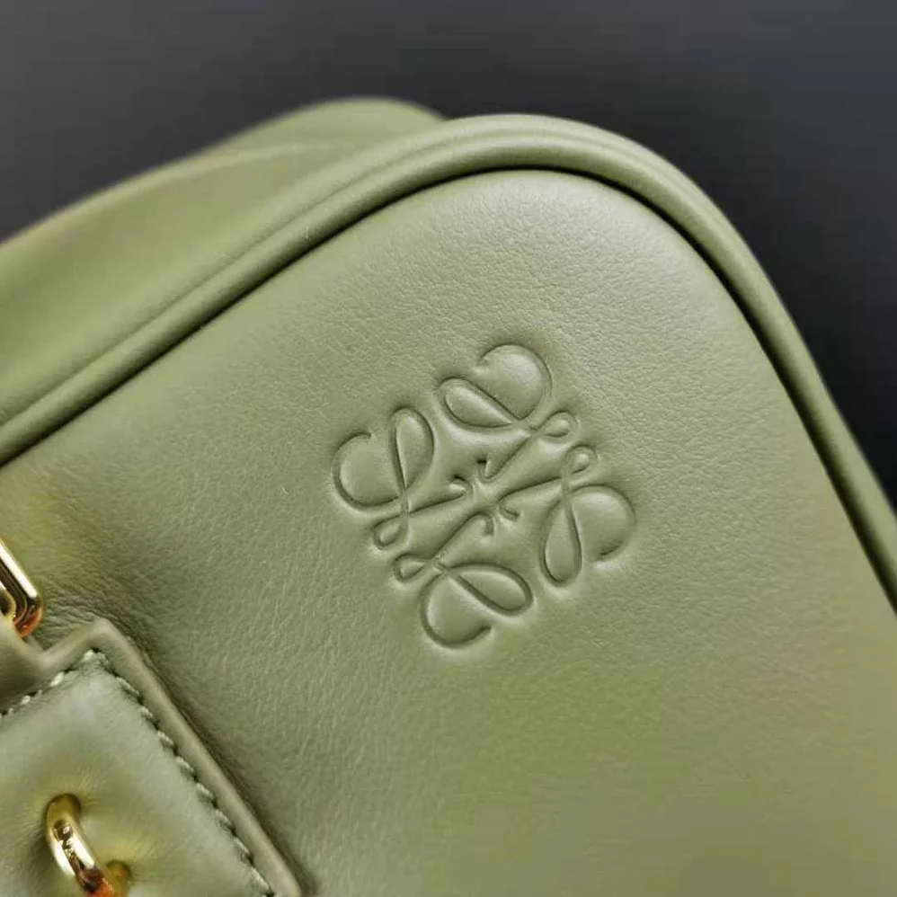 Loewe Amazona 28 Bag in Nappa Calfskin for Women in Green