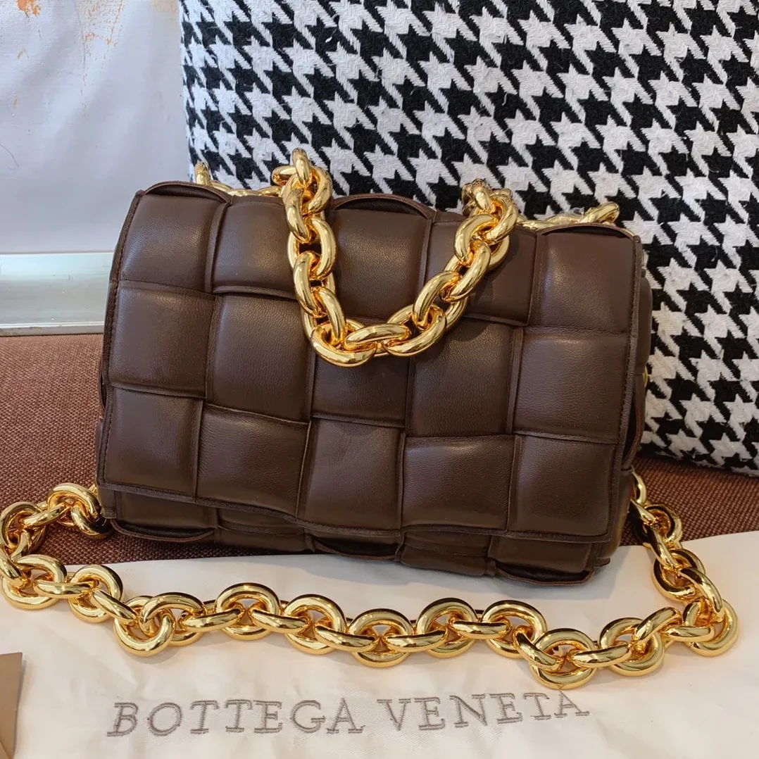Bottega Veneta Chain Cassette Fondant