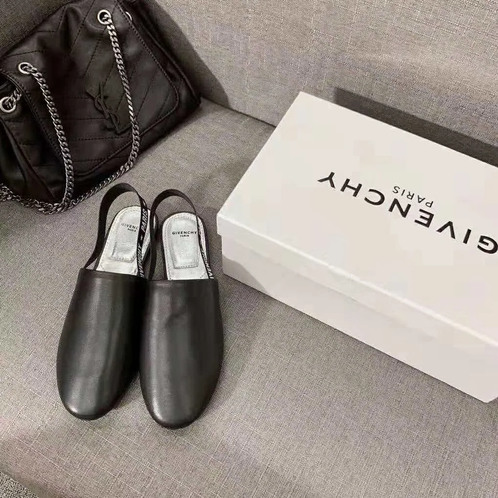 Givenchy Givenchy Sling Back Flat Mules for Women in Black Givenchy Givenchy Sling Back Flat Mules for Women in Black