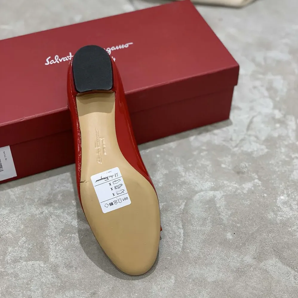 Salvatore Ferragamo Vara Pump for Women in Red