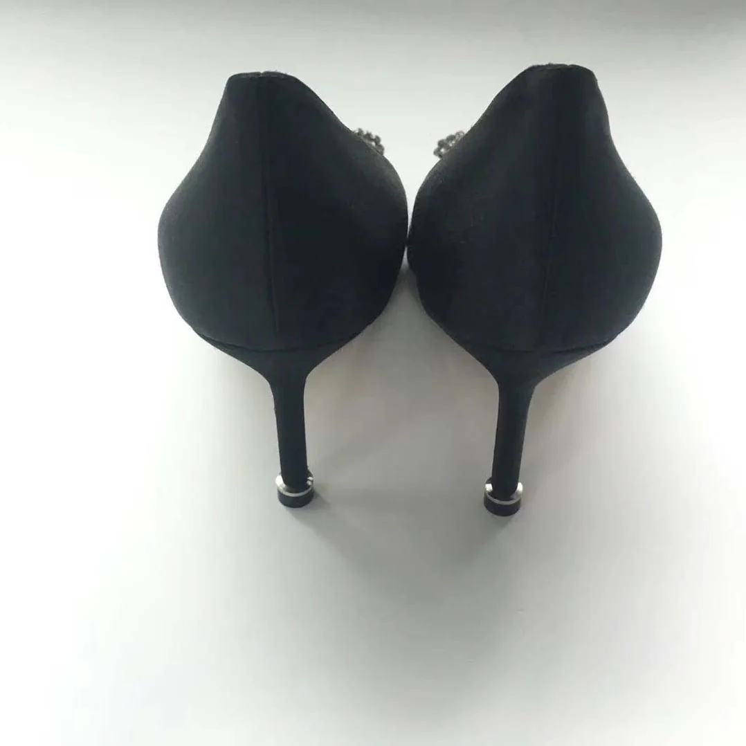 Manolo Blahnik Hangisi 70 Satin Jewel Buckled Pumps Shoes for Women in Black Manolo Blahnik Hangisi 70 Satin Jewel Buckled Pumps Shoes for Women in Black