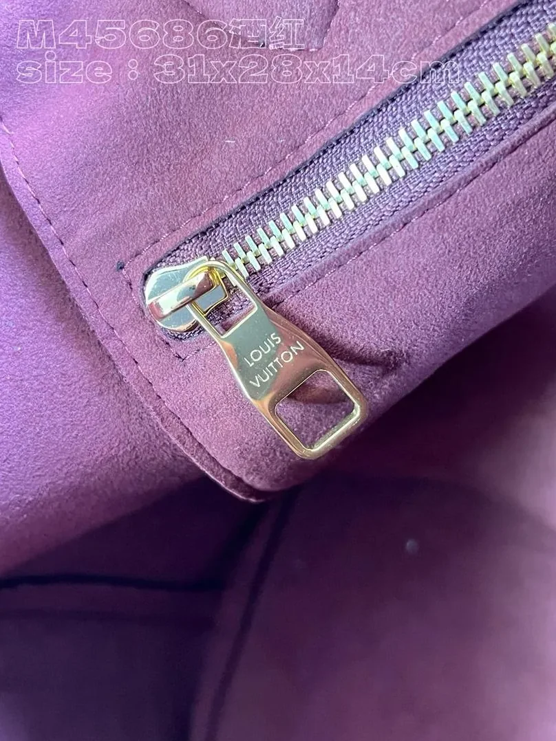 Louis Vuitton Neverfull MM Tote Bag in Wine Gold Hardware