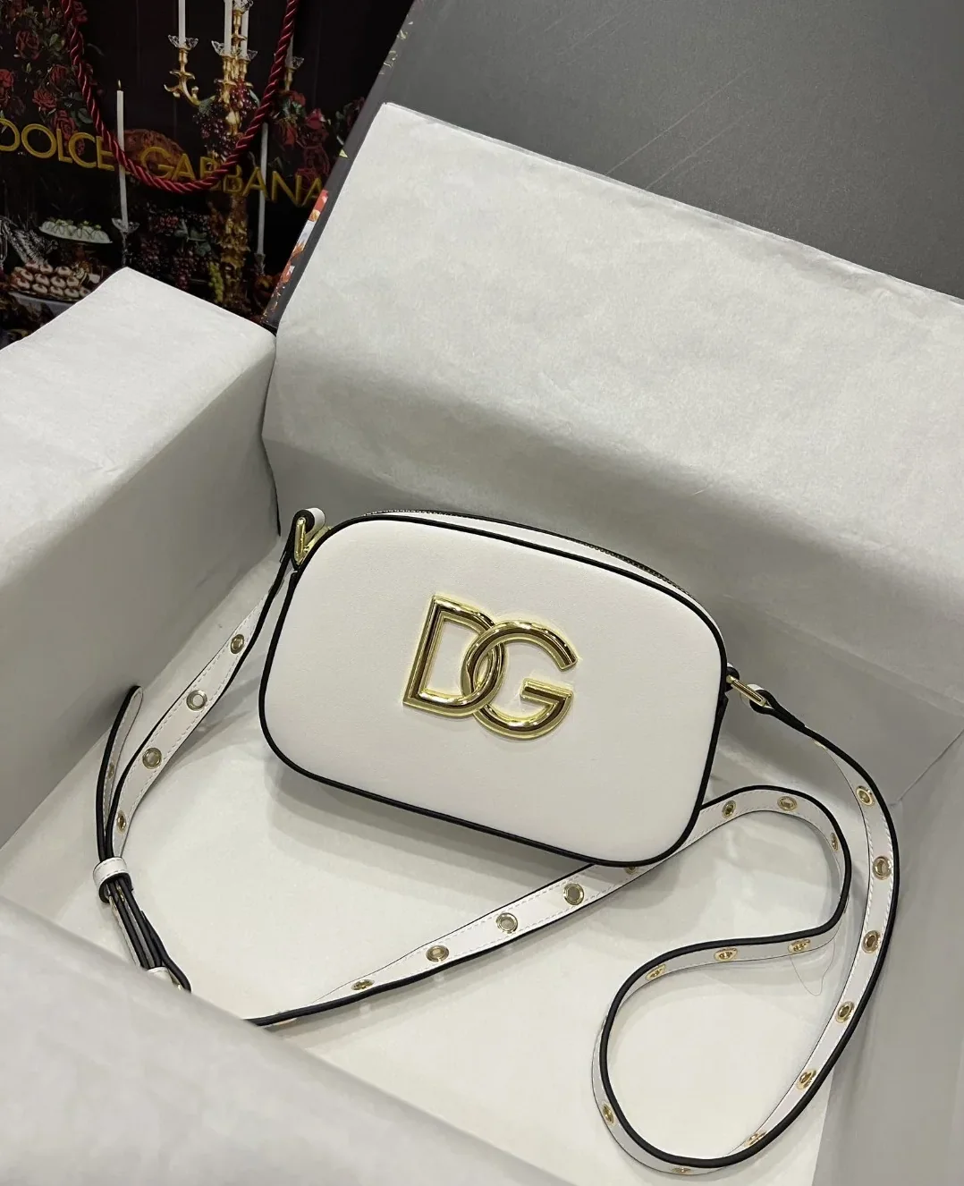 Dolce & Gabbana Crossbody 3.5 Bag White / DG BB7095AW57680002 Dolce & Gabbana Crossbody 3.5 Bag White / DG BB7095AW57680002