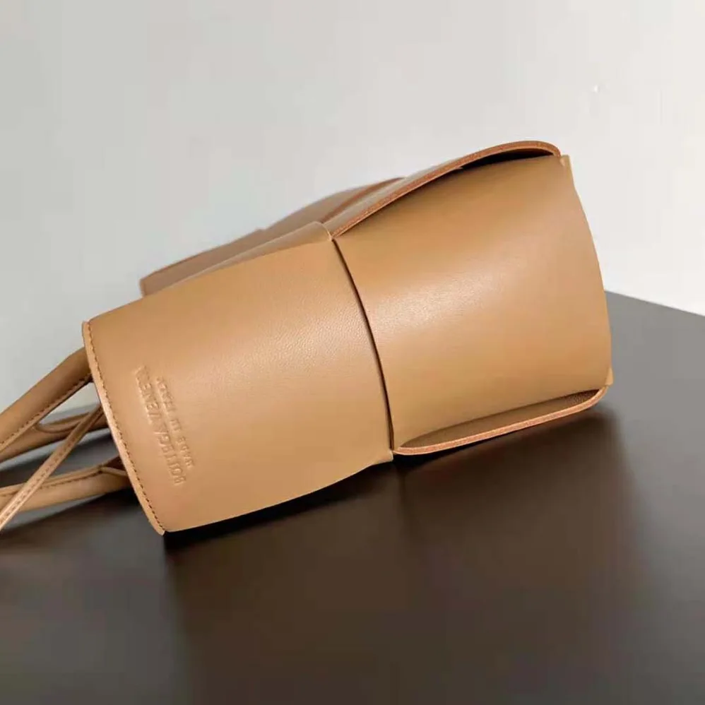 Bottega Veneta Mini Arco Tote Bag with Detachable Strap for Women in Orange Bottega Veneta Mini Arco Tote Bag with Detachable Strap for Women in Orange