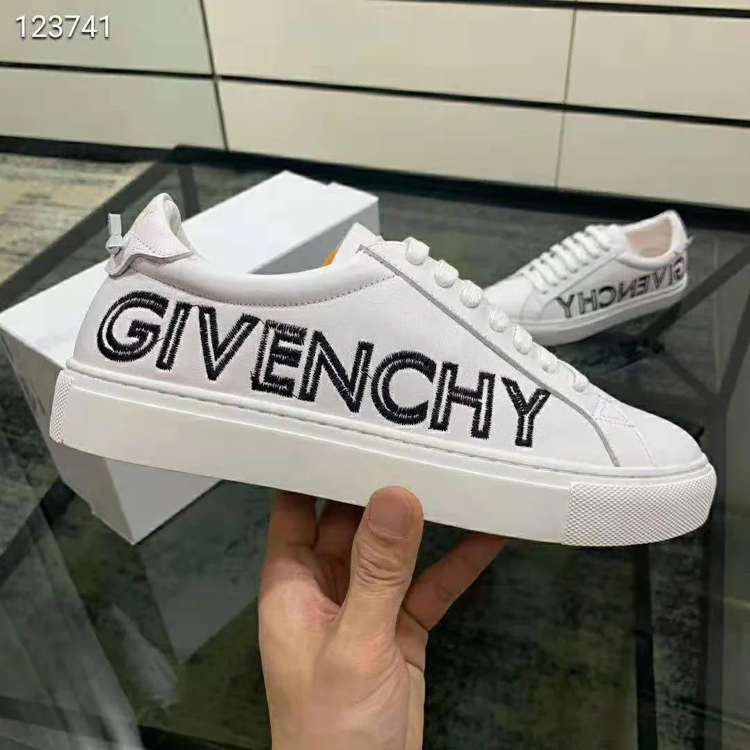 Givenchy Givenchy Reverse Sneakers in Leather for Men in White Givenchy Givenchy Reverse Sneakers in Leather for Men in White