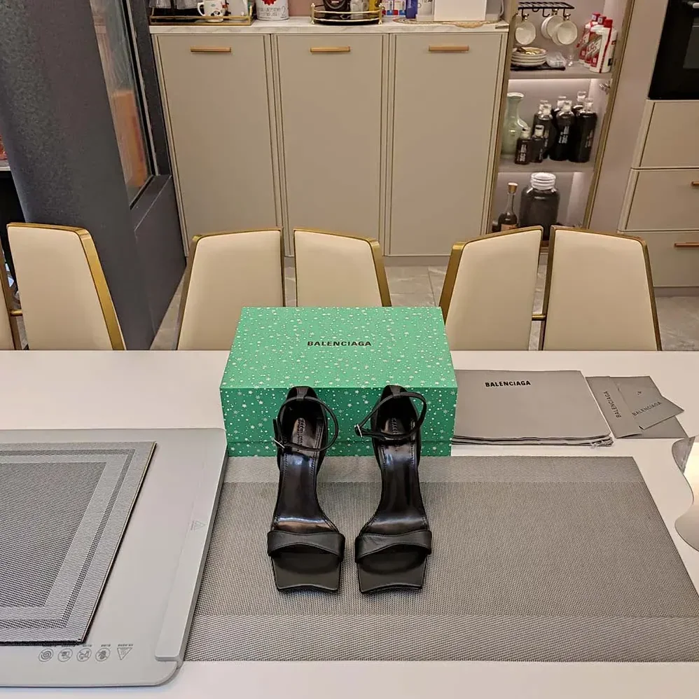 Balenciaga Hourglass 100mm Sandal in Black for Women Balenciaga Hourglass 100mm Sandal in Black for Women