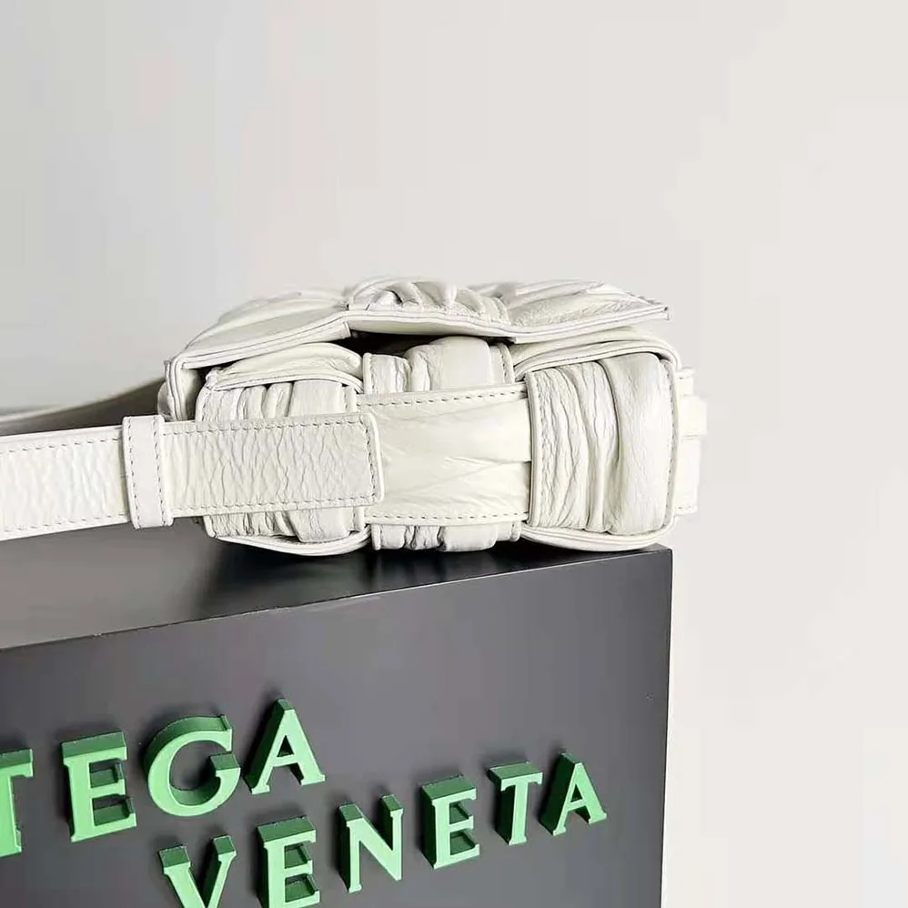 Bottega Veneta Cassette Foulard Intreccio Leather Cross for Women in Body Bag