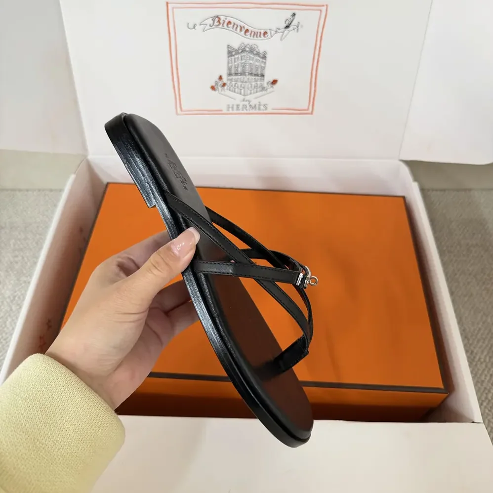 Hermes Miss Sandal in Calfskin for Women in Black Hermes Miss Sandal in Calfskin for Women in Black