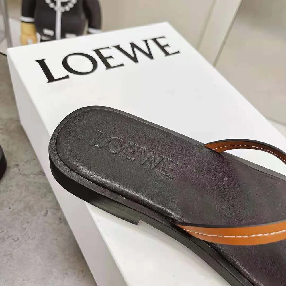 Loewe Dice Flip Flop in Calfskin for Women in Black Loewe Dice Flip Flop in Calfskin for Women in Black