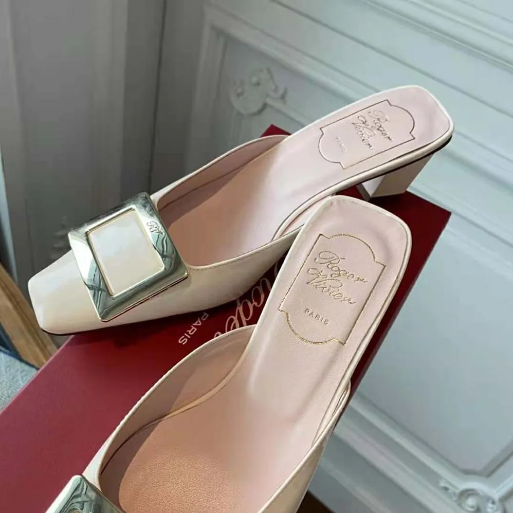 Roger Vivier Belle Vivier Metal Buckle Mules in Patent Leather in 4.5 cm Heel Roger Vivier Belle Vivier Metal Buckle Mules in Patent Leather in 4.5 cm Heel