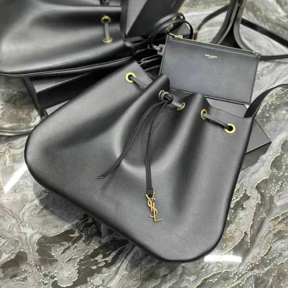 Saint Laurent YSL Paris Vii Large Flat Hobo Bag in Crocodile for Women in Embossed Leather Saint Laurent YSL Paris Vii Large Flat Hobo Bag in Crocodile for Women in Embossed Leather