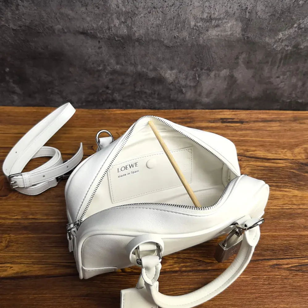 Loewe Amazona 23 Cropped Bag in Shiny Calfskin for Women Loewe Amazona 23 Cropped Bag in Shiny Calfskin for Women