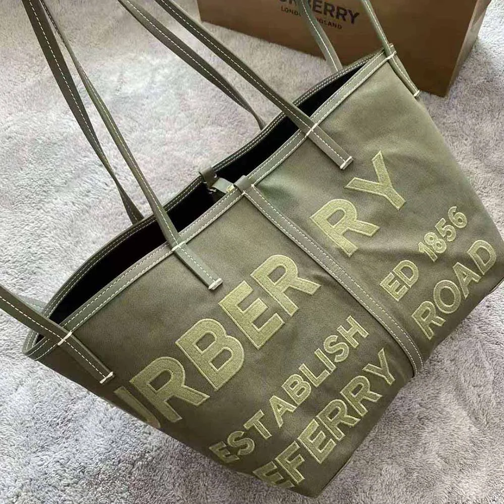 Burberry Mini Horseferry Linen Cotton Canvas Beach Tote for Women in Green