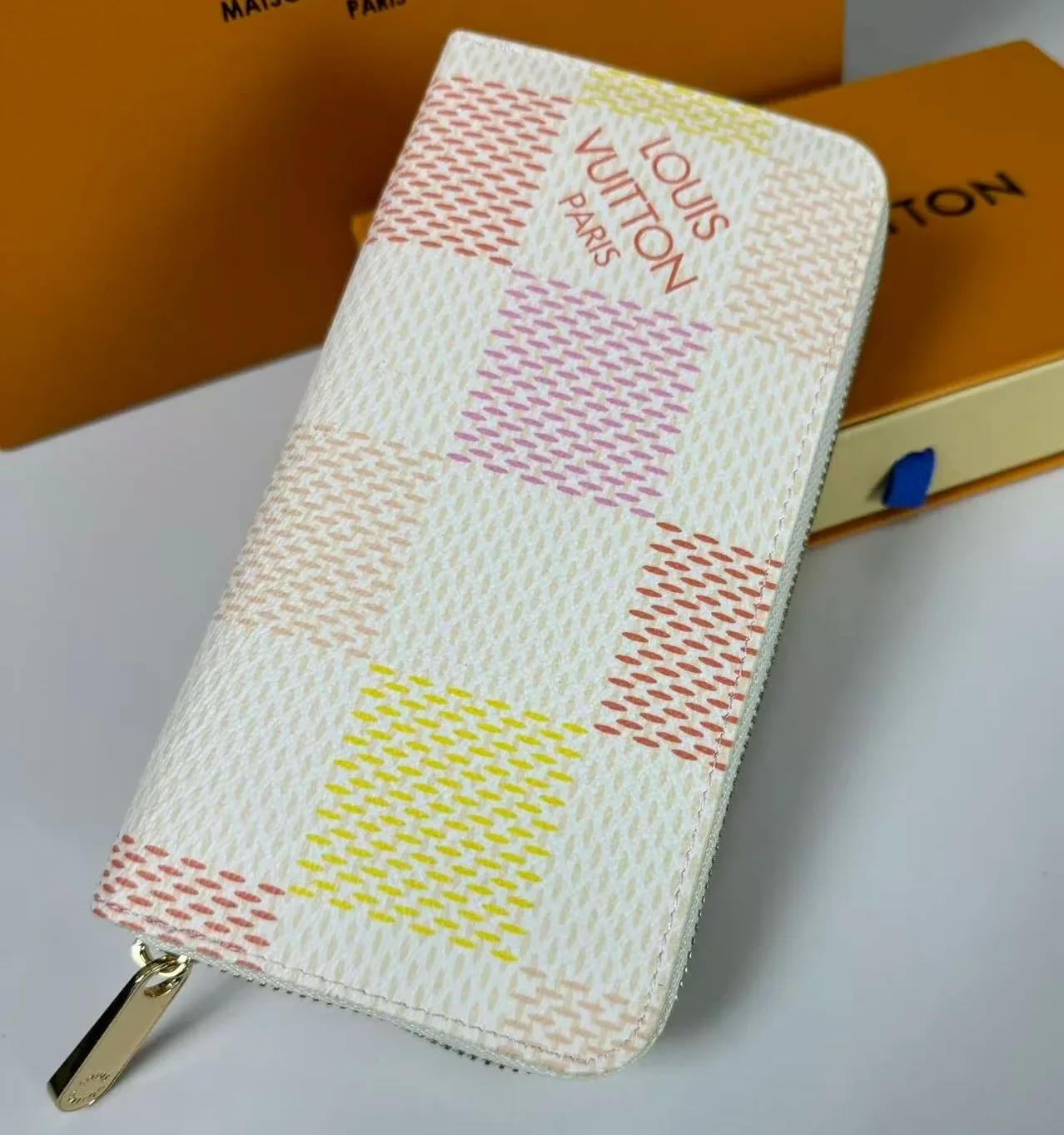 Louis Vuitton Zippy Wallet White / Louis Vuitton Zippy Wallet White /