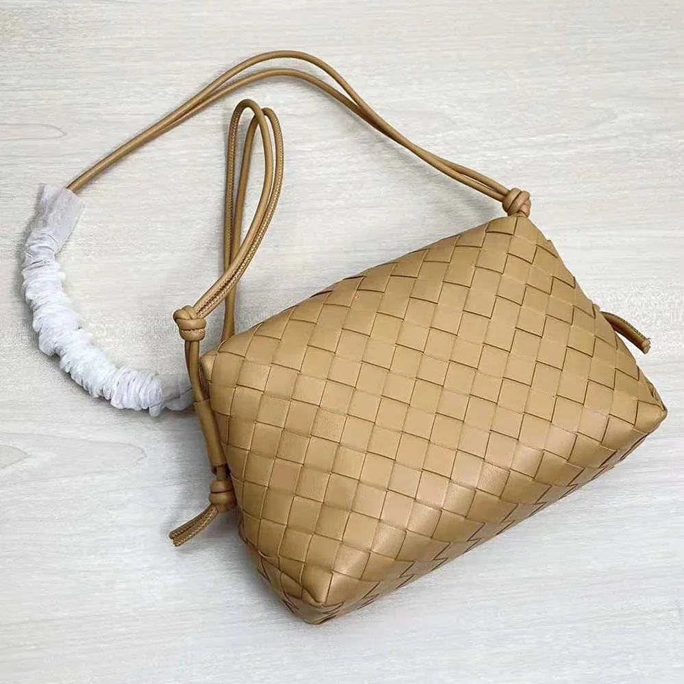 Bottega Veneta Loop Small Intrecciato Leather Cross-Body Bag for Women in Brown Bottega Veneta Loop Small Intrecciato Leather Cross-Body Bag for Women in Brown